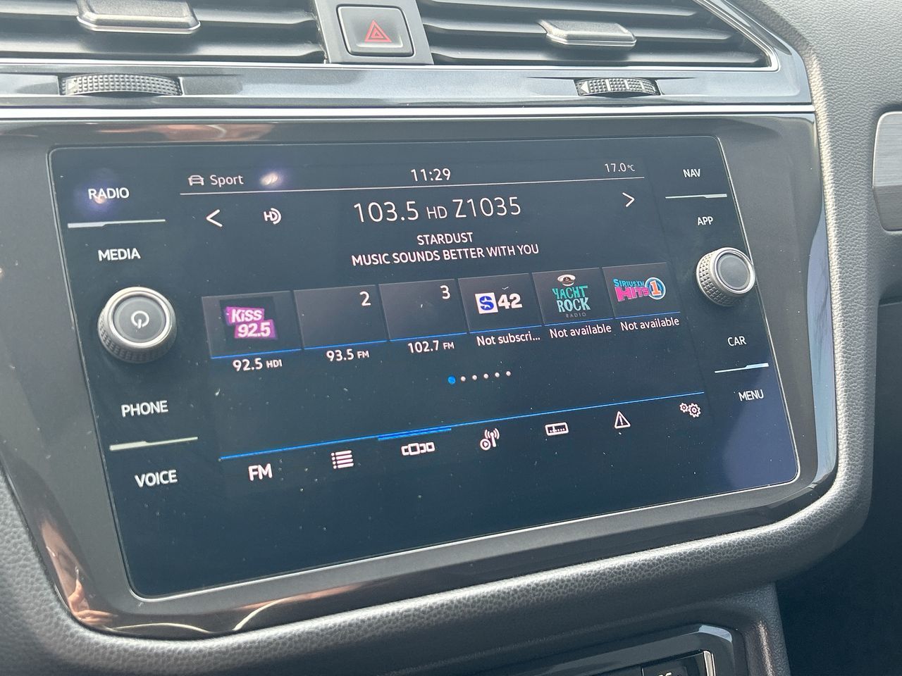 Volkswagen Tiguan  2021 à Markham, Ontario