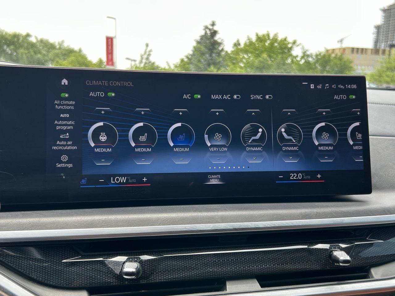 2023 BMW X7