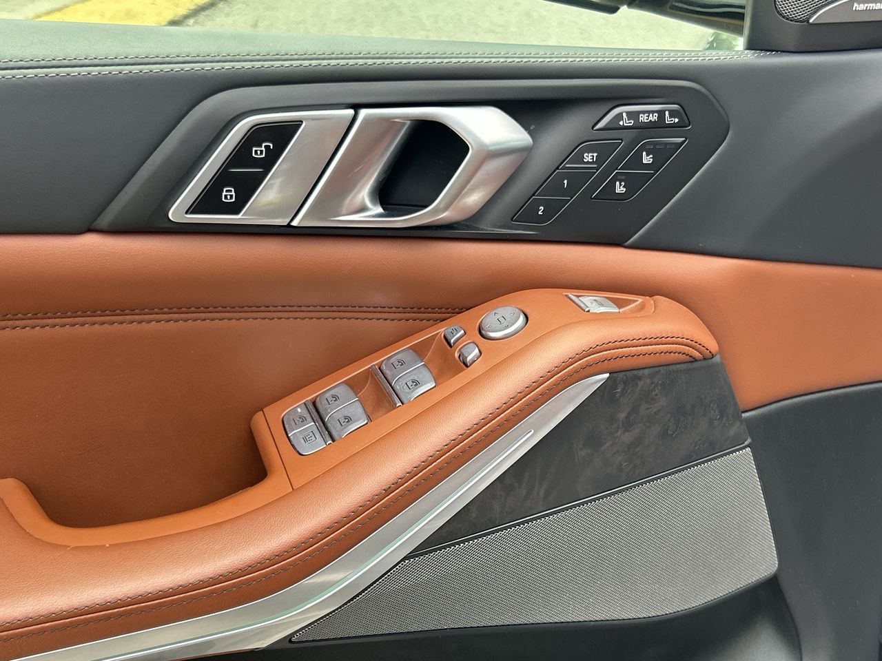 2023 BMW X7