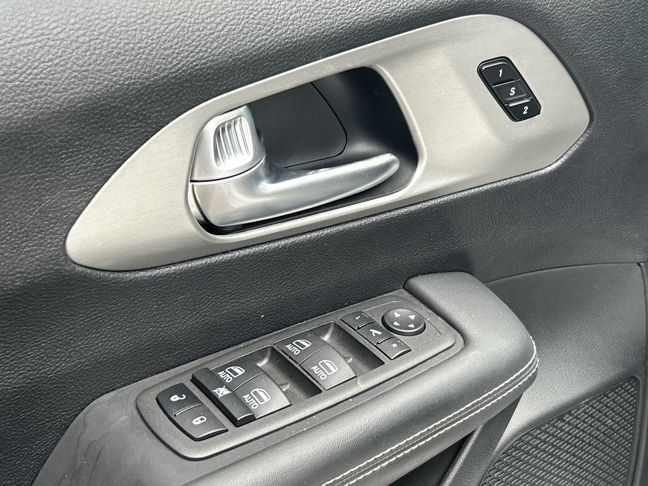 2024 Chrysler Pacifica Hybrid