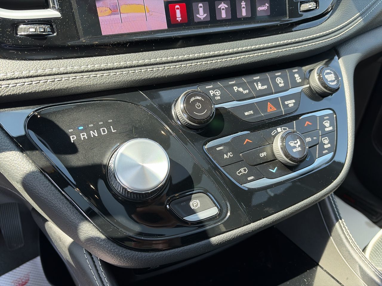 2022 Chrysler Pacifica in Markham, Ontario
