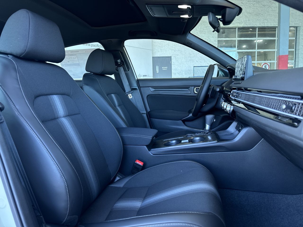 2025 Honda CIVIC HYBRID Hatchback in Markham, Ontario