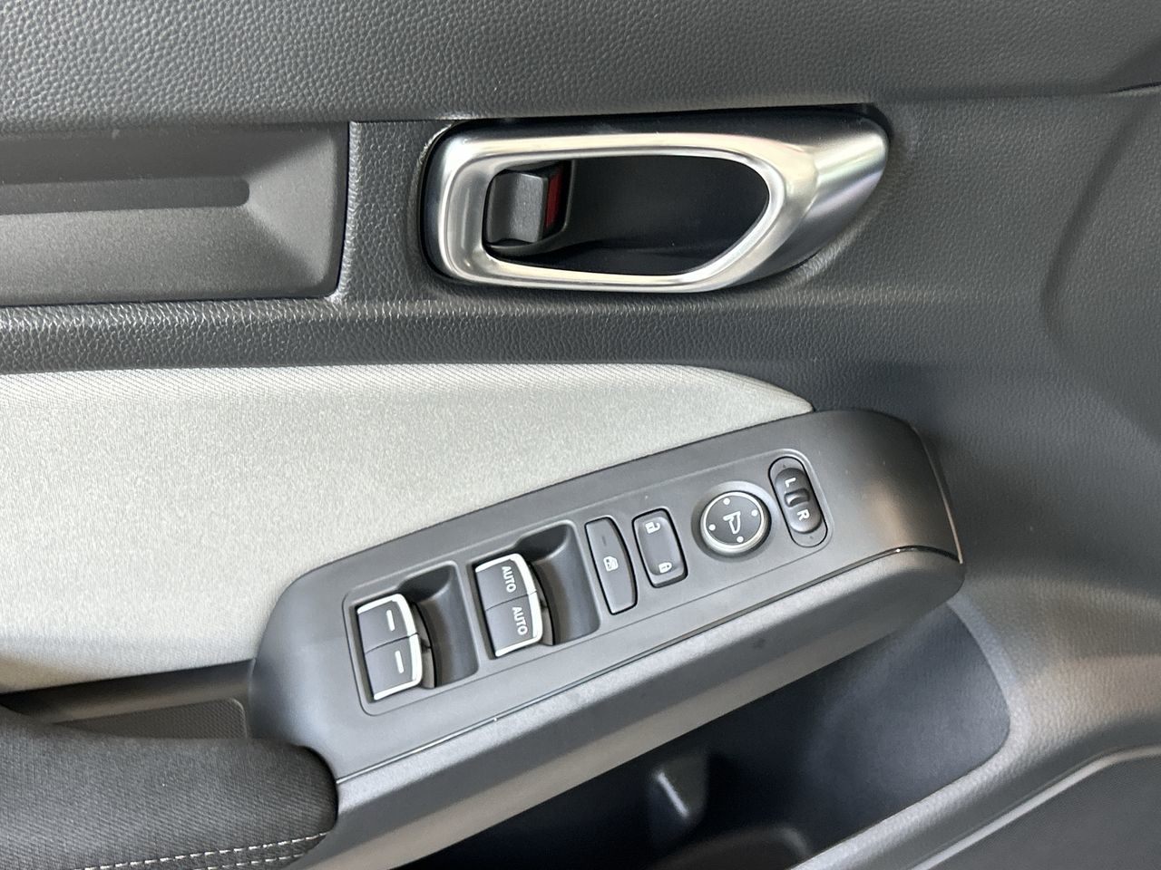 Honda CIVIC HYBRID Hatchback  2025 à Markham, Ontario