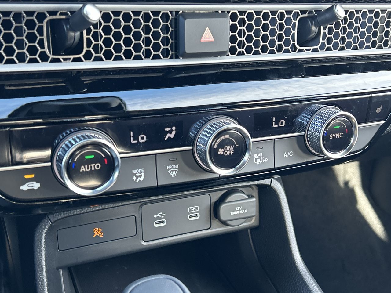 Honda Civic Hybrid Hatchback  2026 à Markham, Ontario