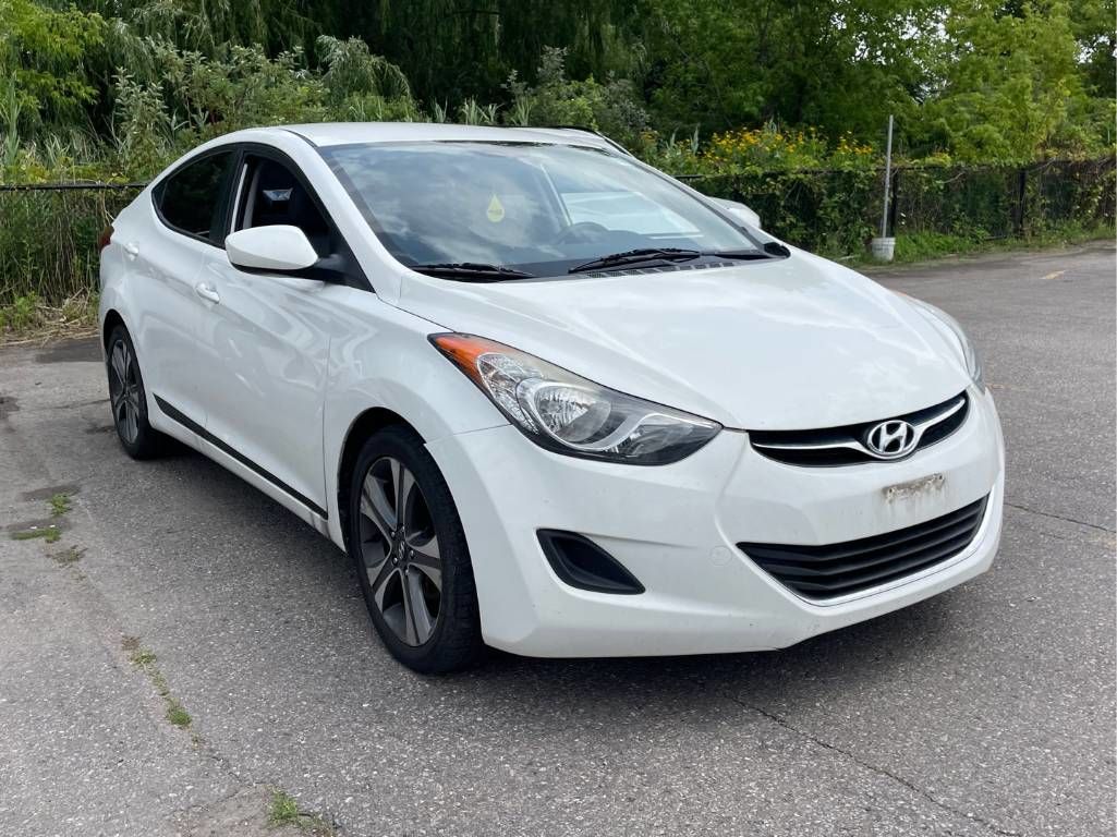 2013 Hyundai Elantra in Markham, Ontario