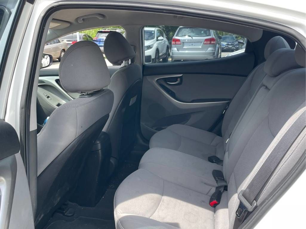 2013 Hyundai Elantra in Markham, Ontario