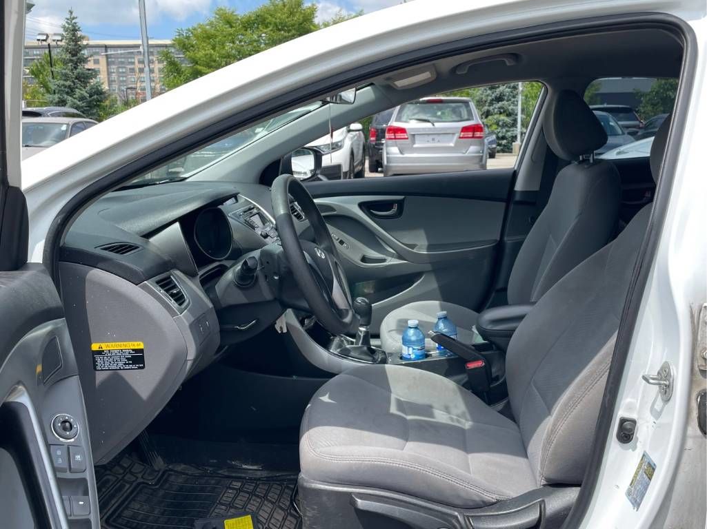 2013 Hyundai Elantra in Markham, Ontario