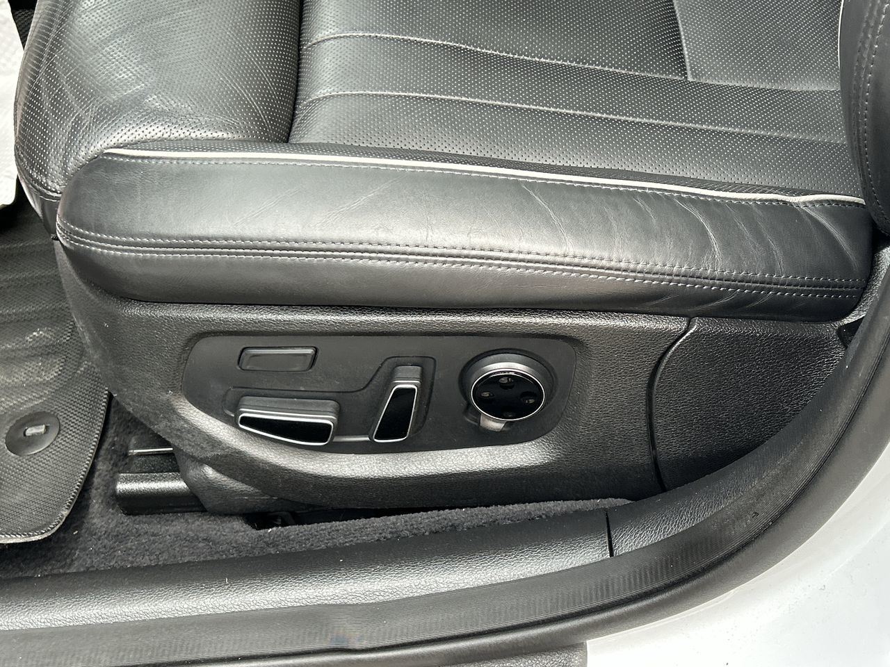 2015 Hyundai Genesis