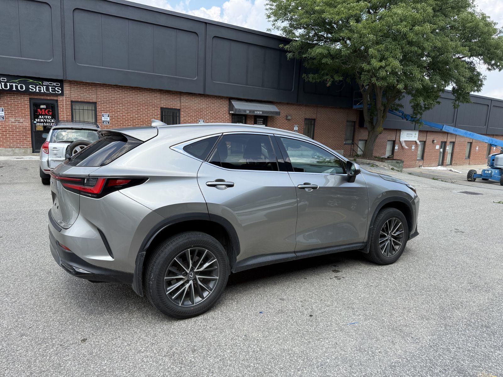 2024 Lexus NXh