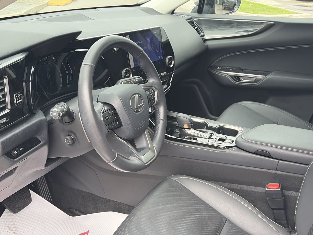 Lexus NXh  2024 à Markham, Ontario
