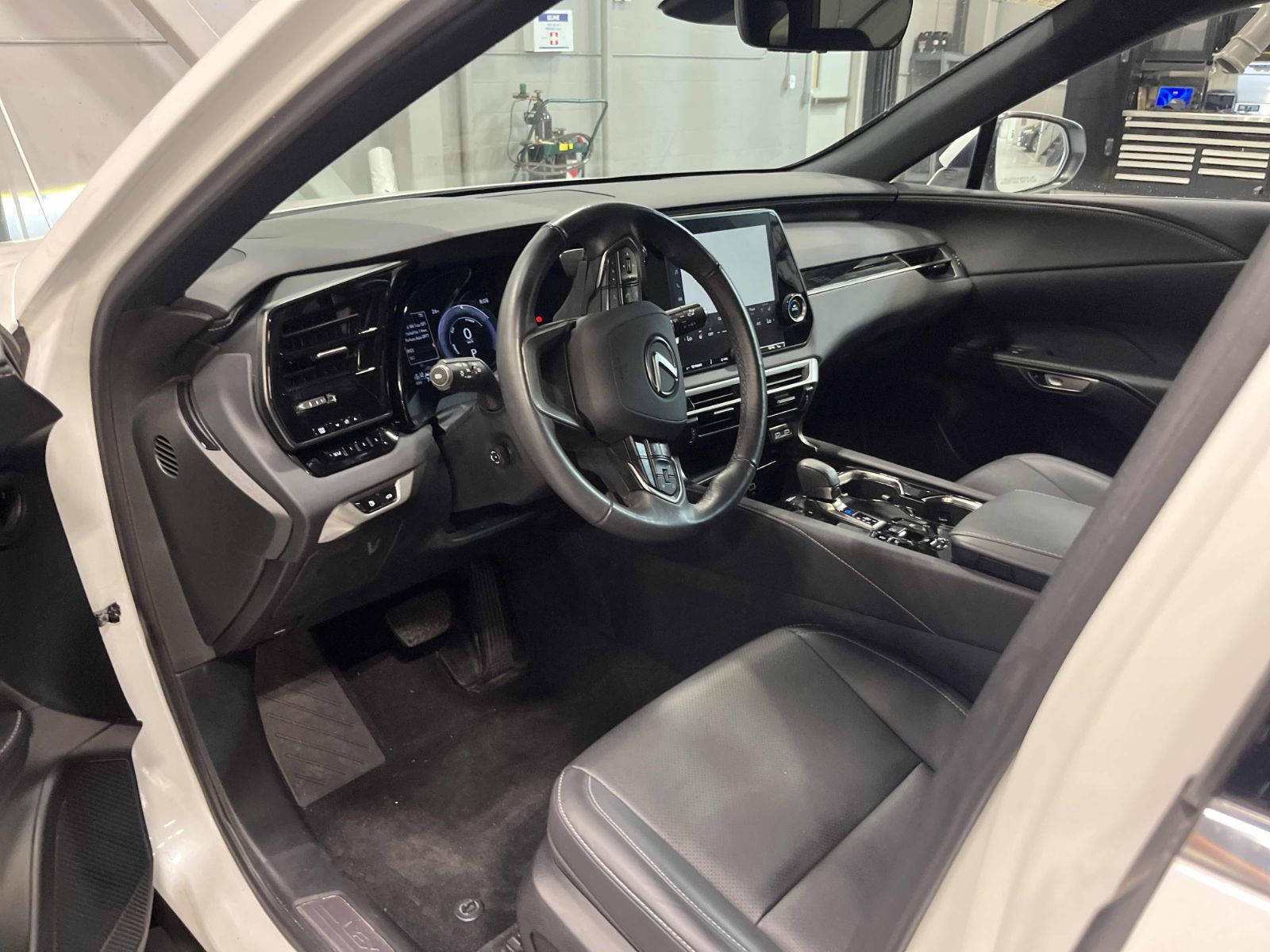 2024 Lexus NXh