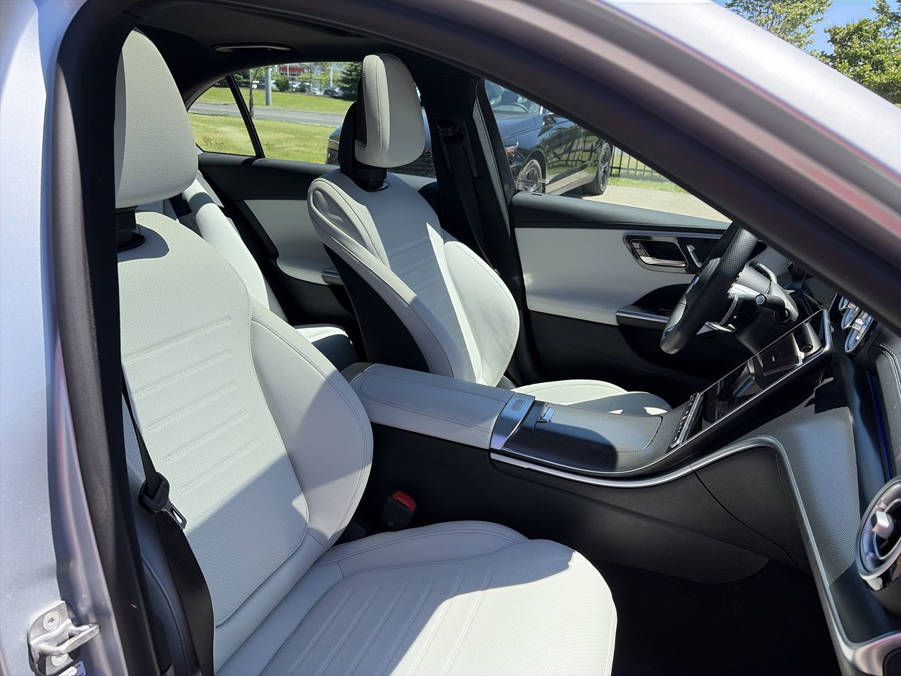 2025 Mercedes-Benz C300