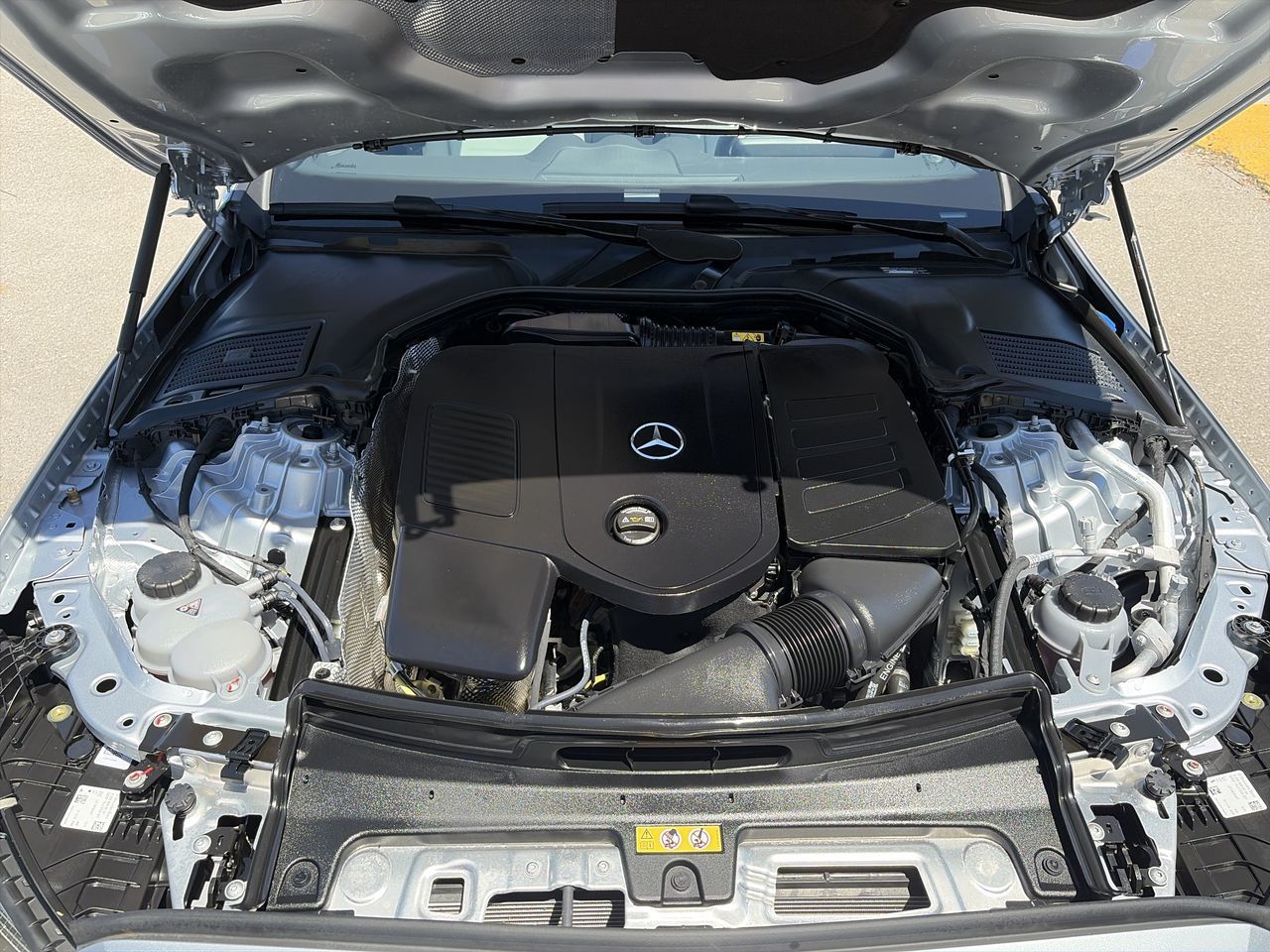 2025 Mercedes-Benz C300