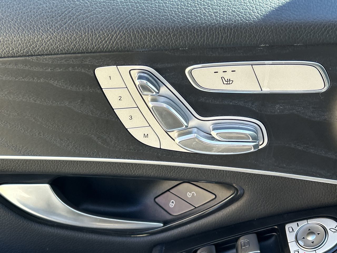 Mercedes-Benz GLC300  2020 à Markham, Ontario