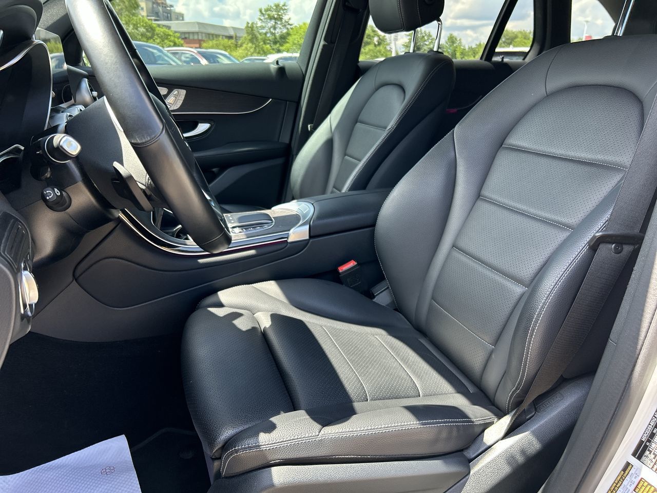 2022 Mercedes-Benz GLC300