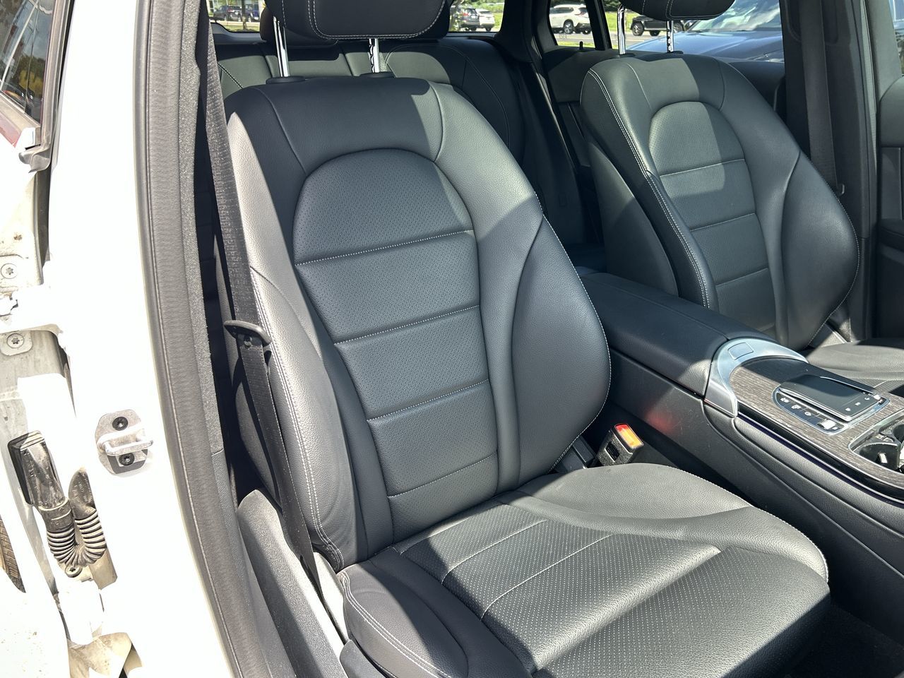 2022 Mercedes-Benz GLC300