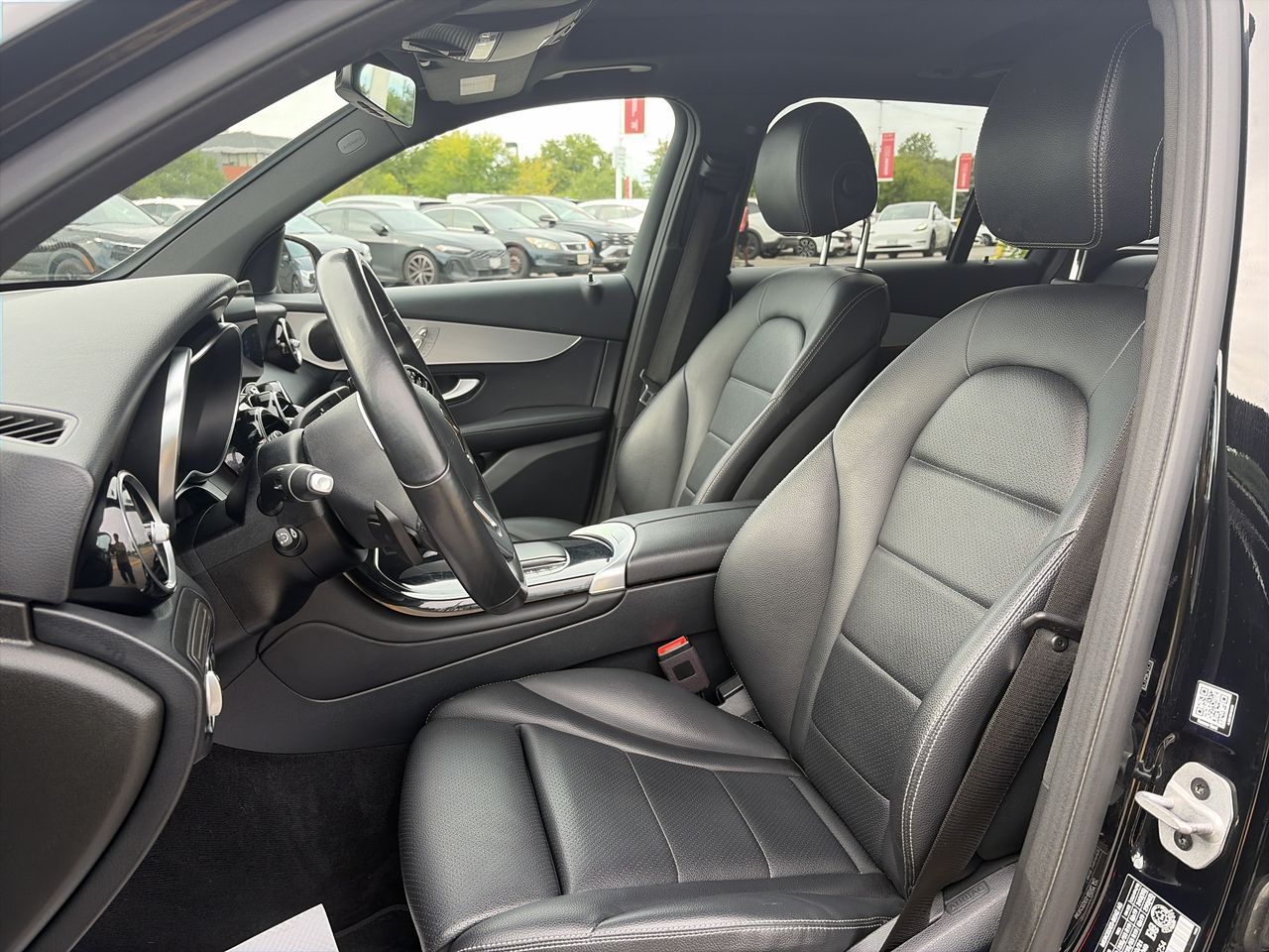 Mercedes-Benz GLC300  2022 à Markham, Ontario