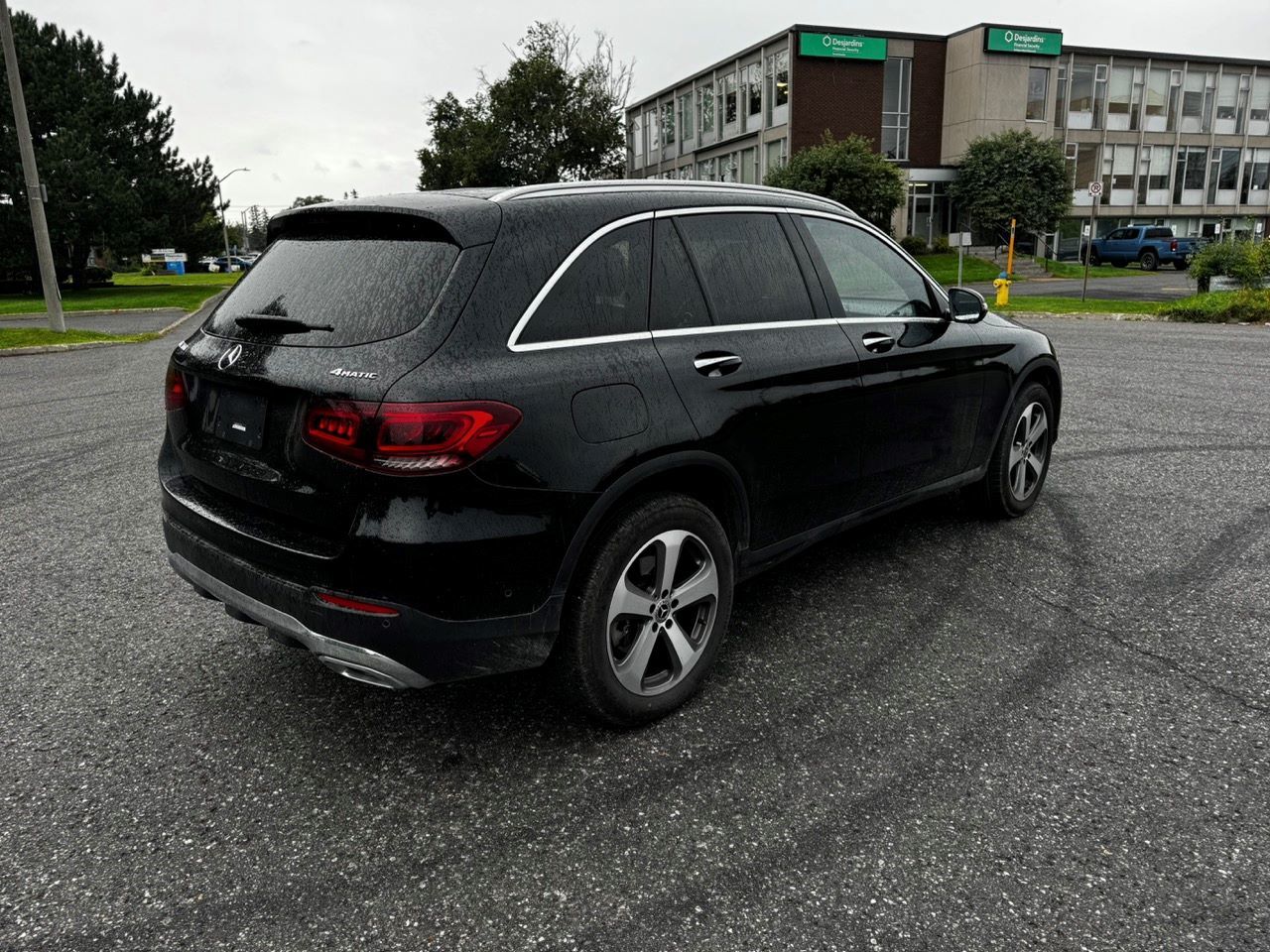 2022 Mercedes-Benz GLC300
