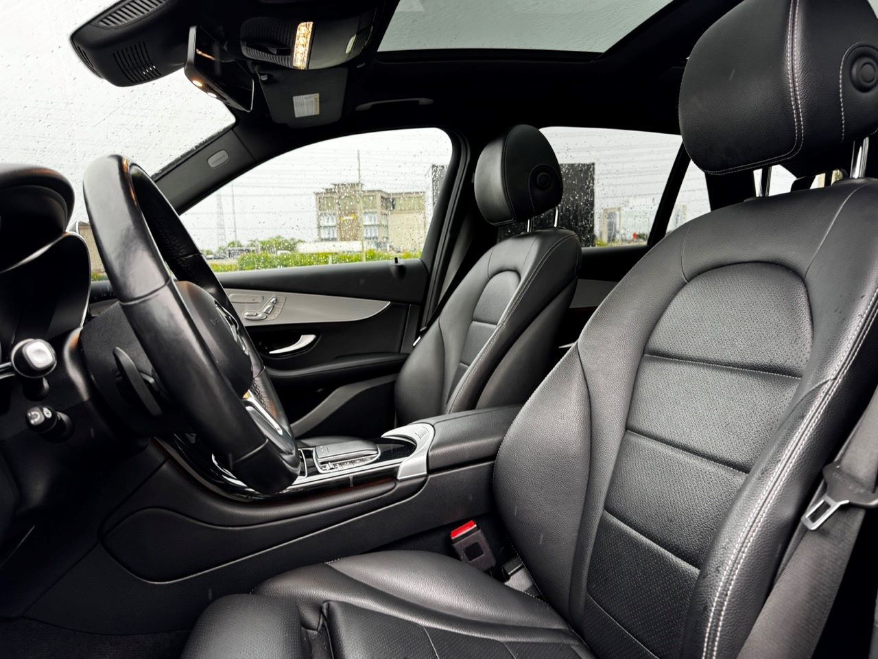 2022 Mercedes-Benz GLC300