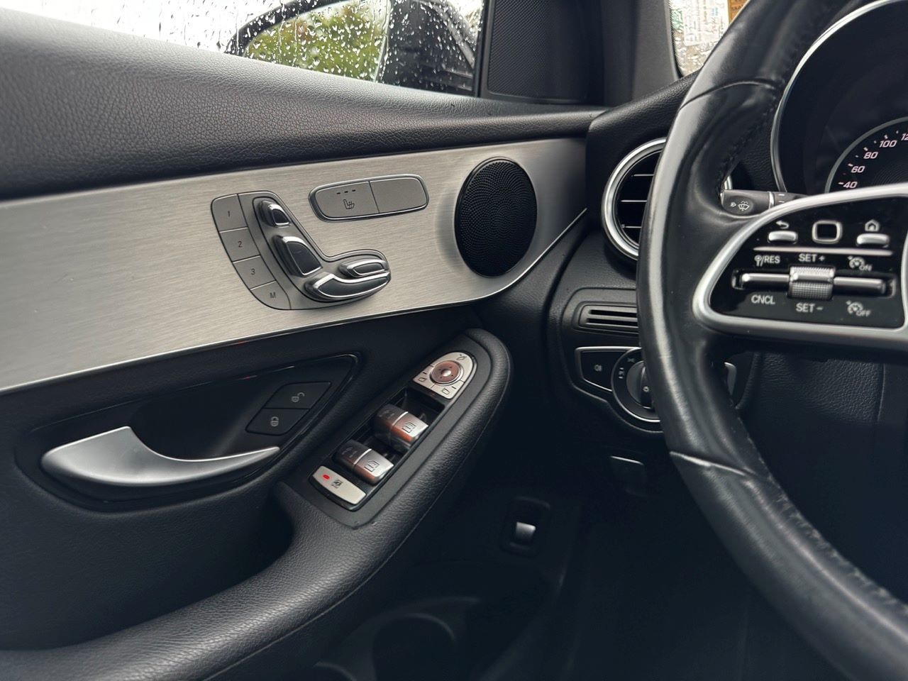 2022 Mercedes-Benz GLC300