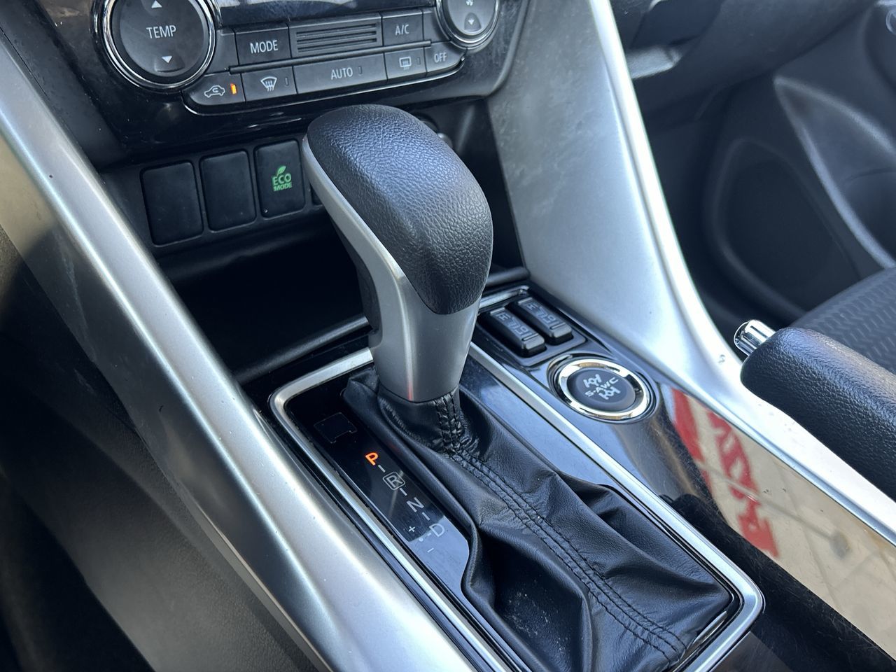 2024 Mitsubishi ECLIPSE CROSS