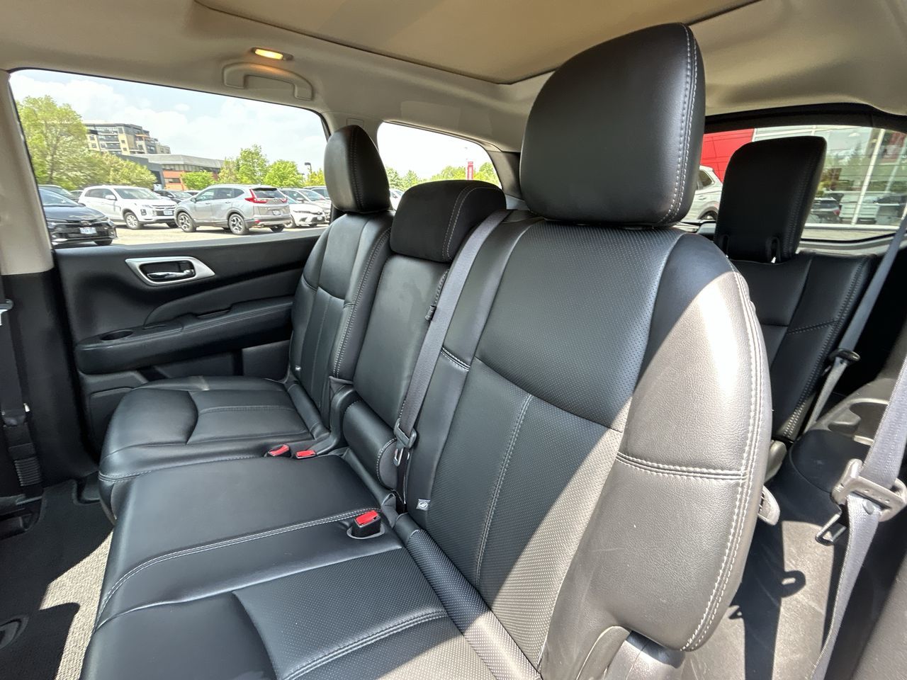 2017 Nissan Pathfinder in Markham, Ontario