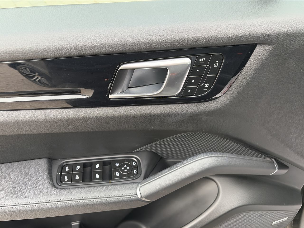 2023 Porsche Cayenne