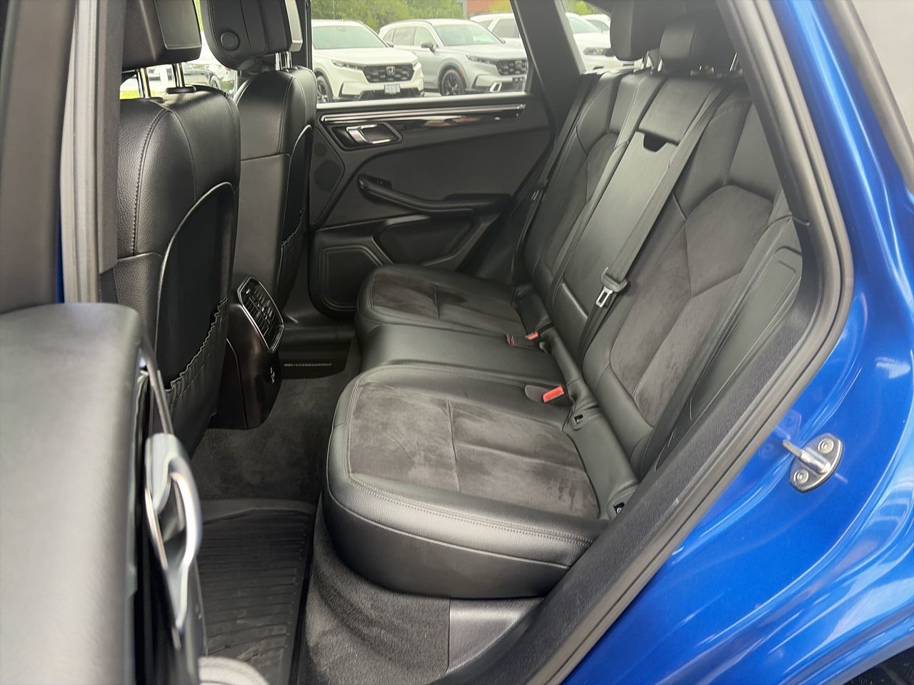 2020 Porsche Macan in Markham, Ontario