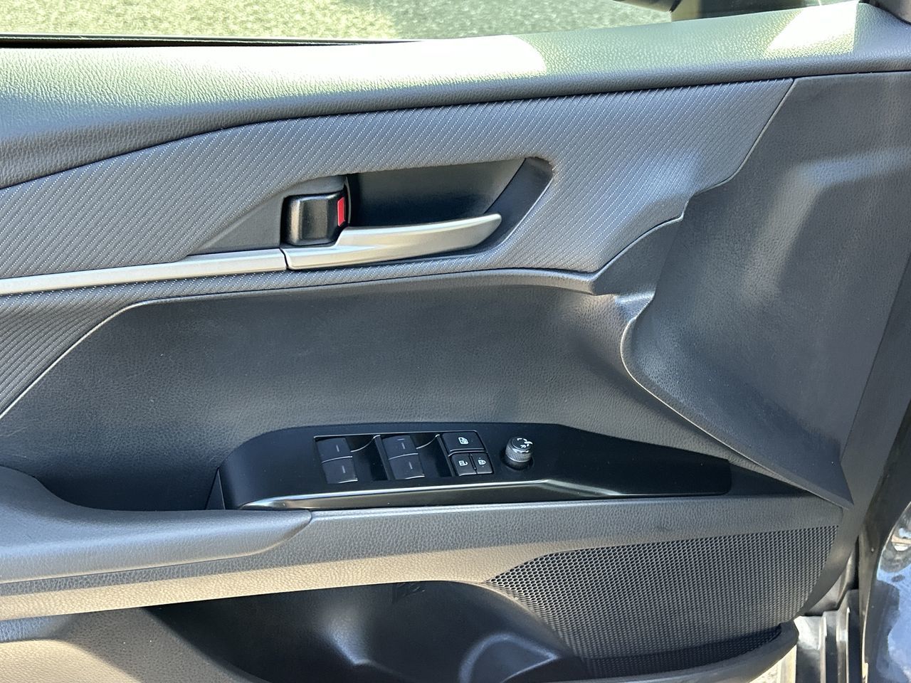 2025 Toyota Camry Hybrid