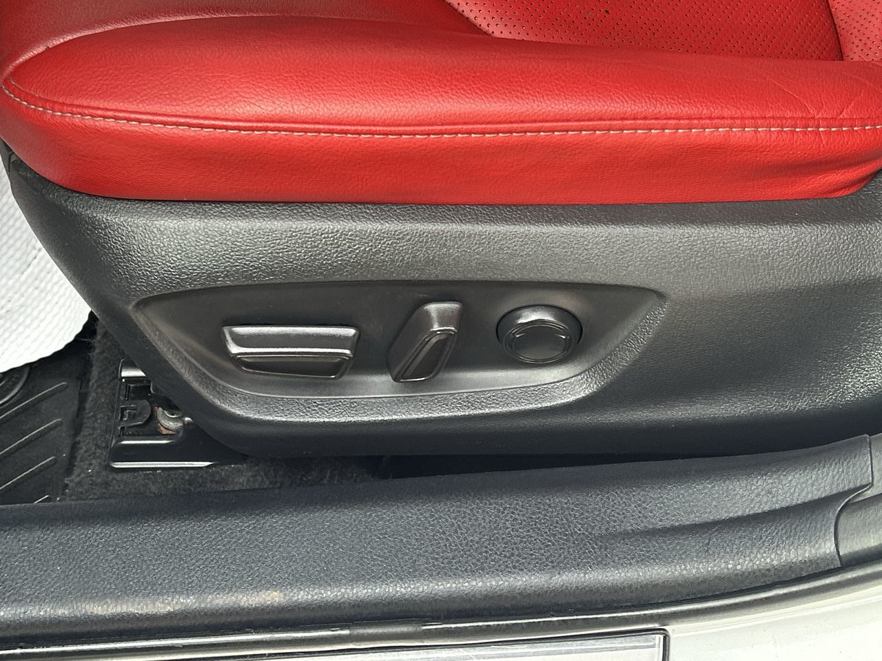 2020 Toyota Camry in Markham, Ontario