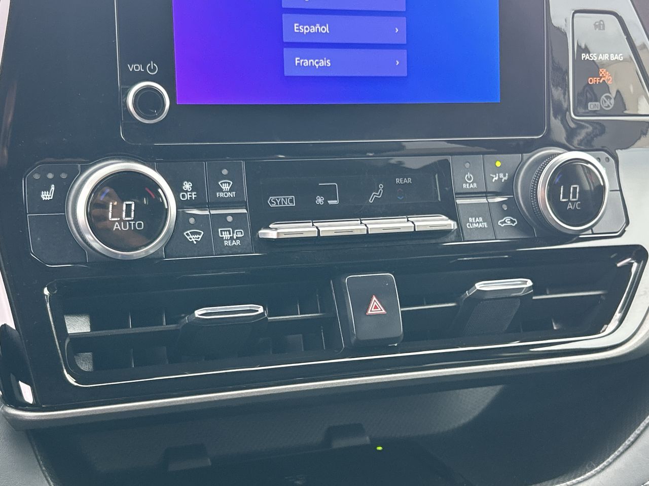 2023 Toyota Highlander Hybrid in Markham, Ontario