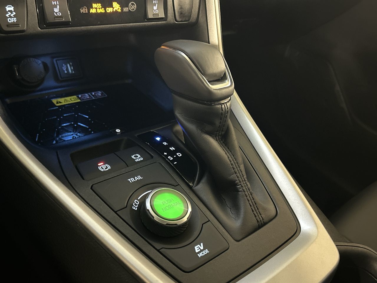 2025 Toyota RAV4 Hybrid