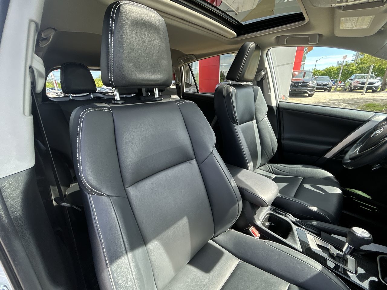 2016 Toyota RAV4 in Markham, Ontario