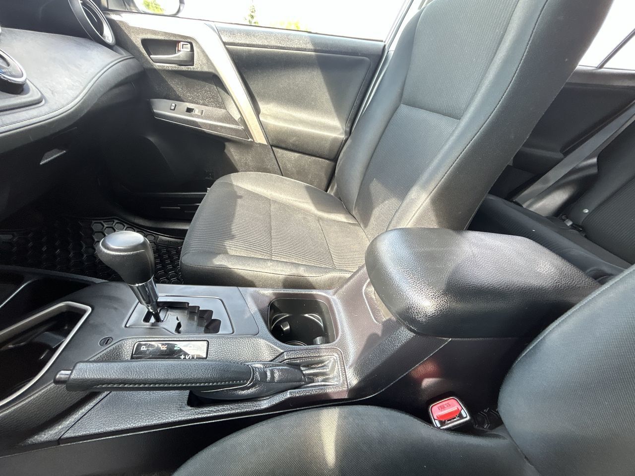 2017 Toyota RAV4 in Markham, Ontario