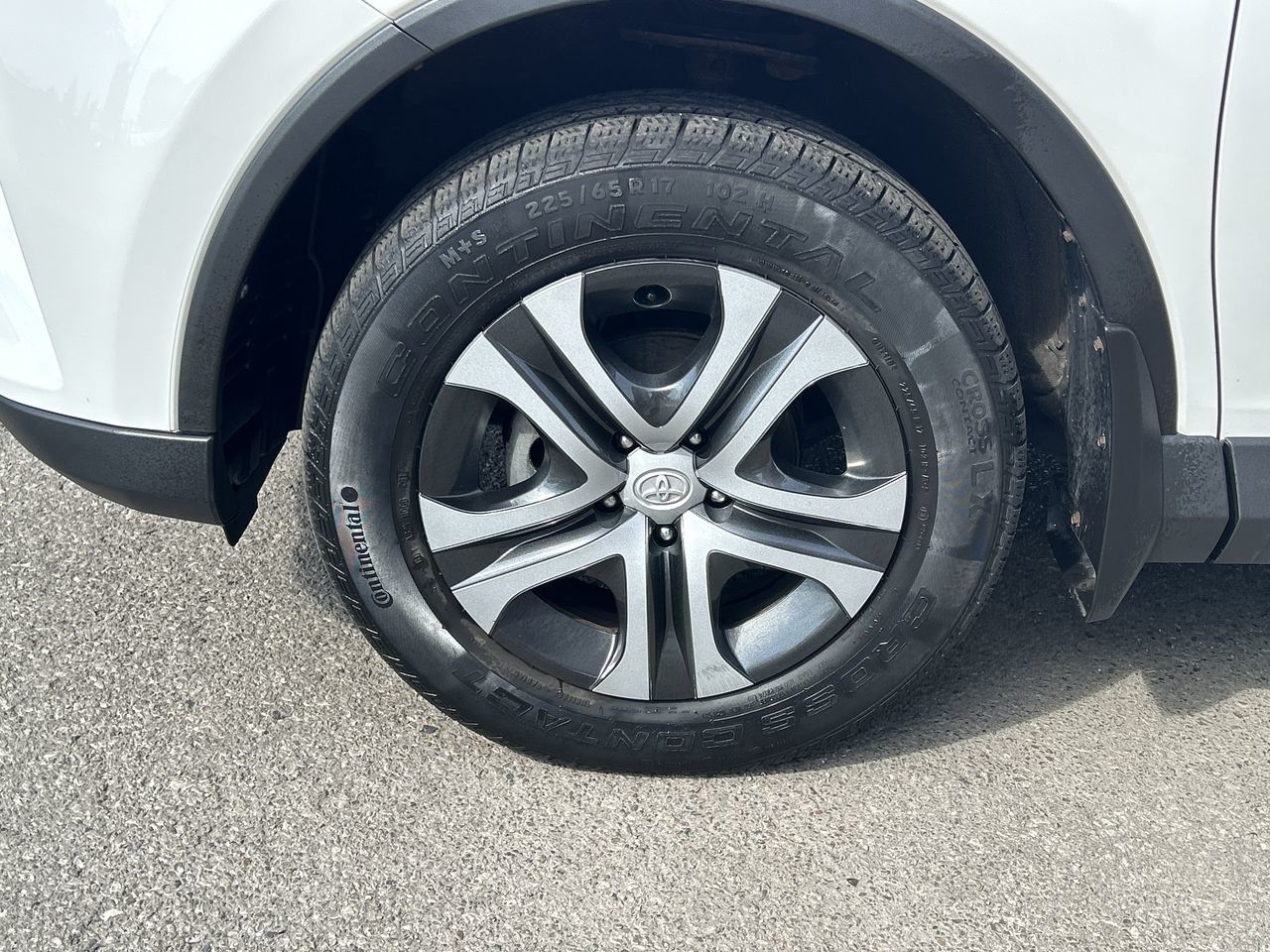 2017 Toyota RAV4 in Markham, Ontario