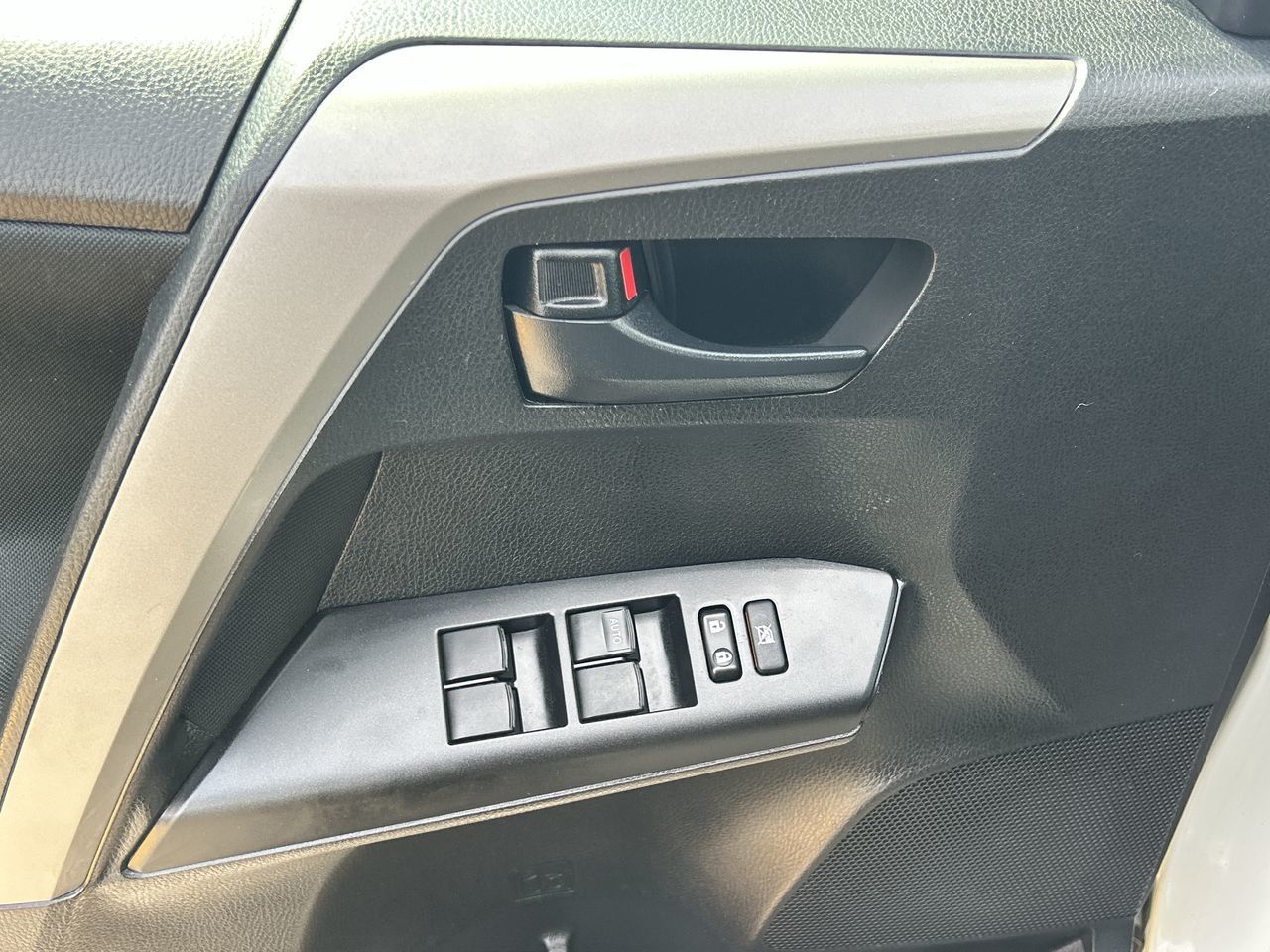 2017 Toyota RAV4 in Markham, Ontario
