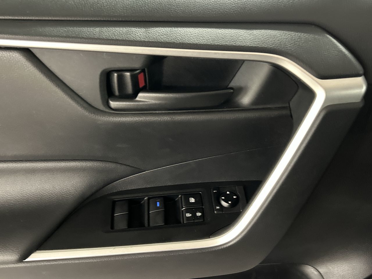 2020 Toyota RAV4 in Markham, Ontario