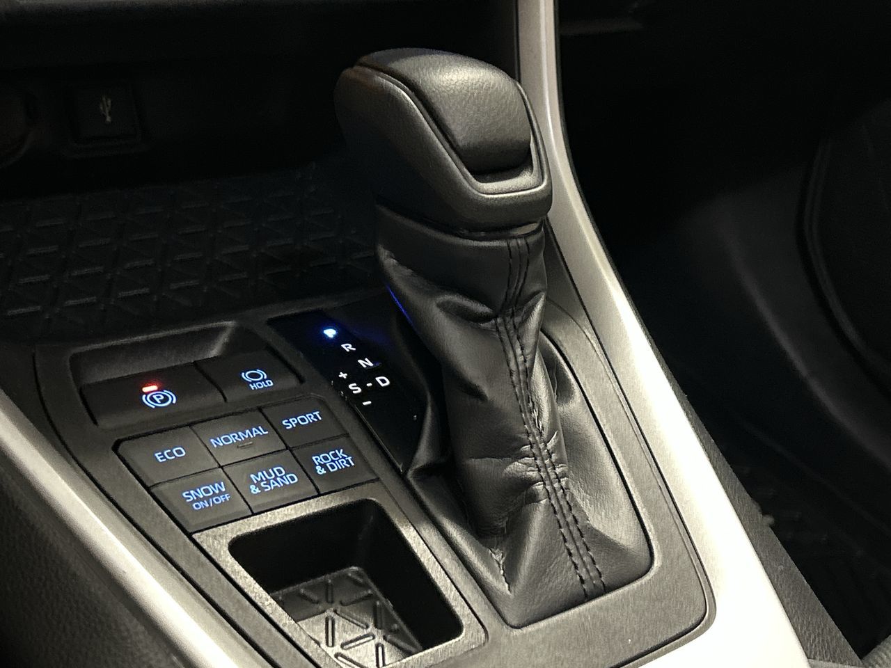 2022 Toyota RAV4 in Markham, Ontario