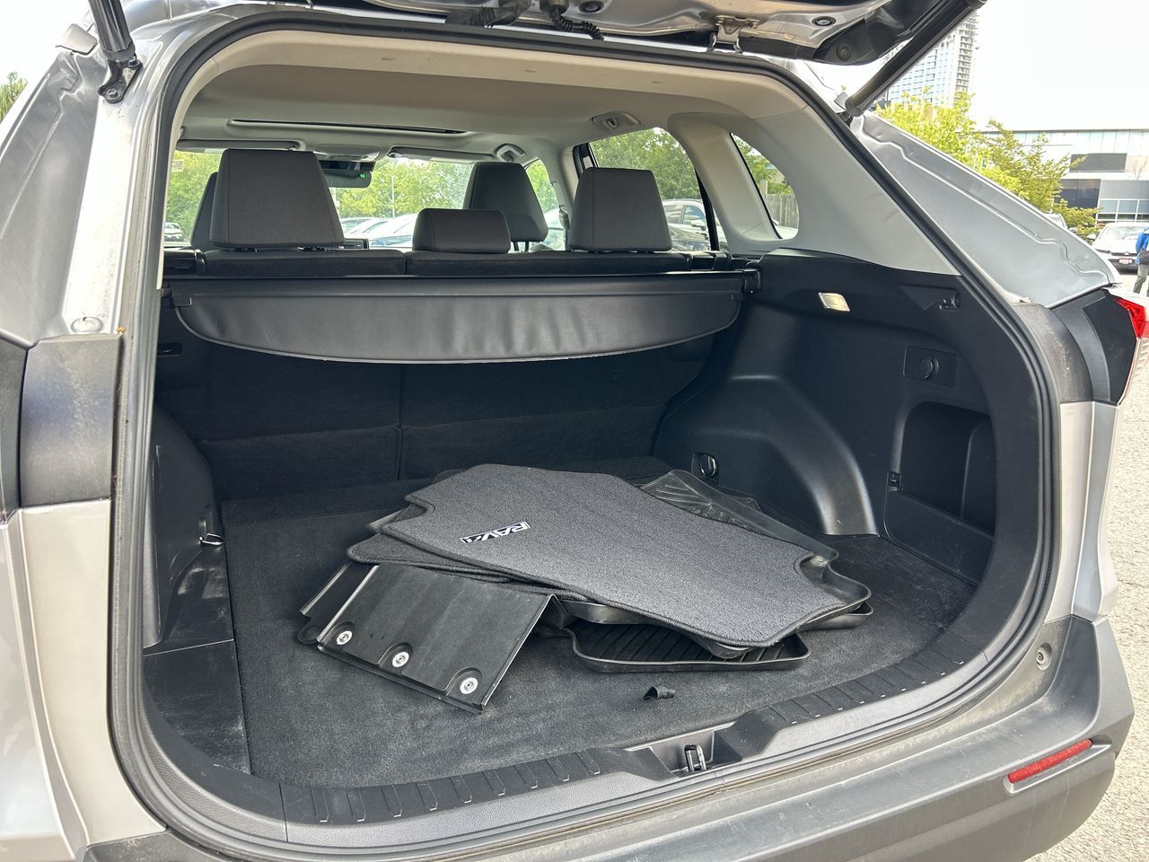 Toyota RAV4  2022 à Markham, Ontario