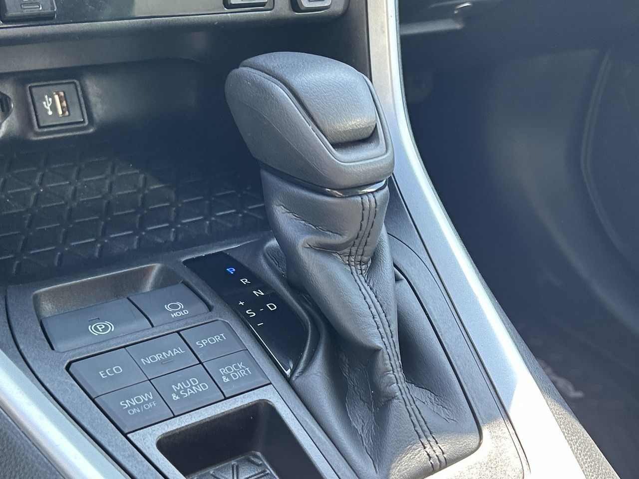 Toyota RAV4  2023 à Markham, Ontario