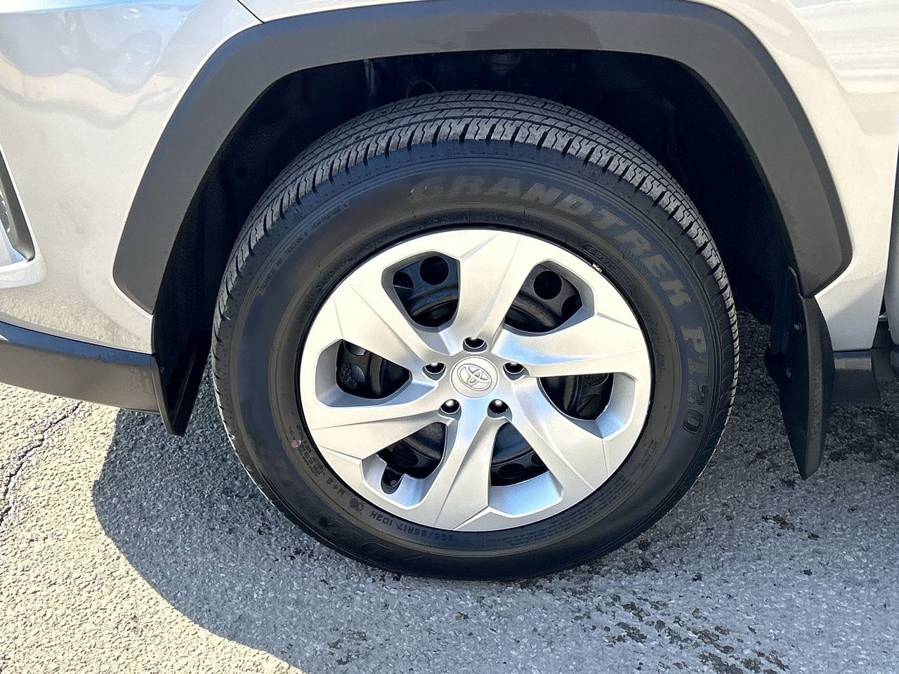 Toyota RAV4  2023 à Markham, Ontario