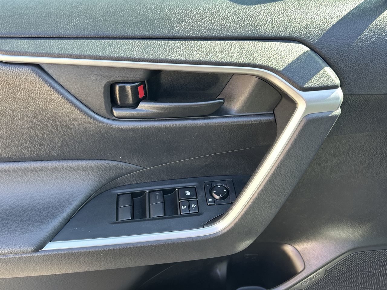 Toyota RAV4  2023 à Markham, Ontario