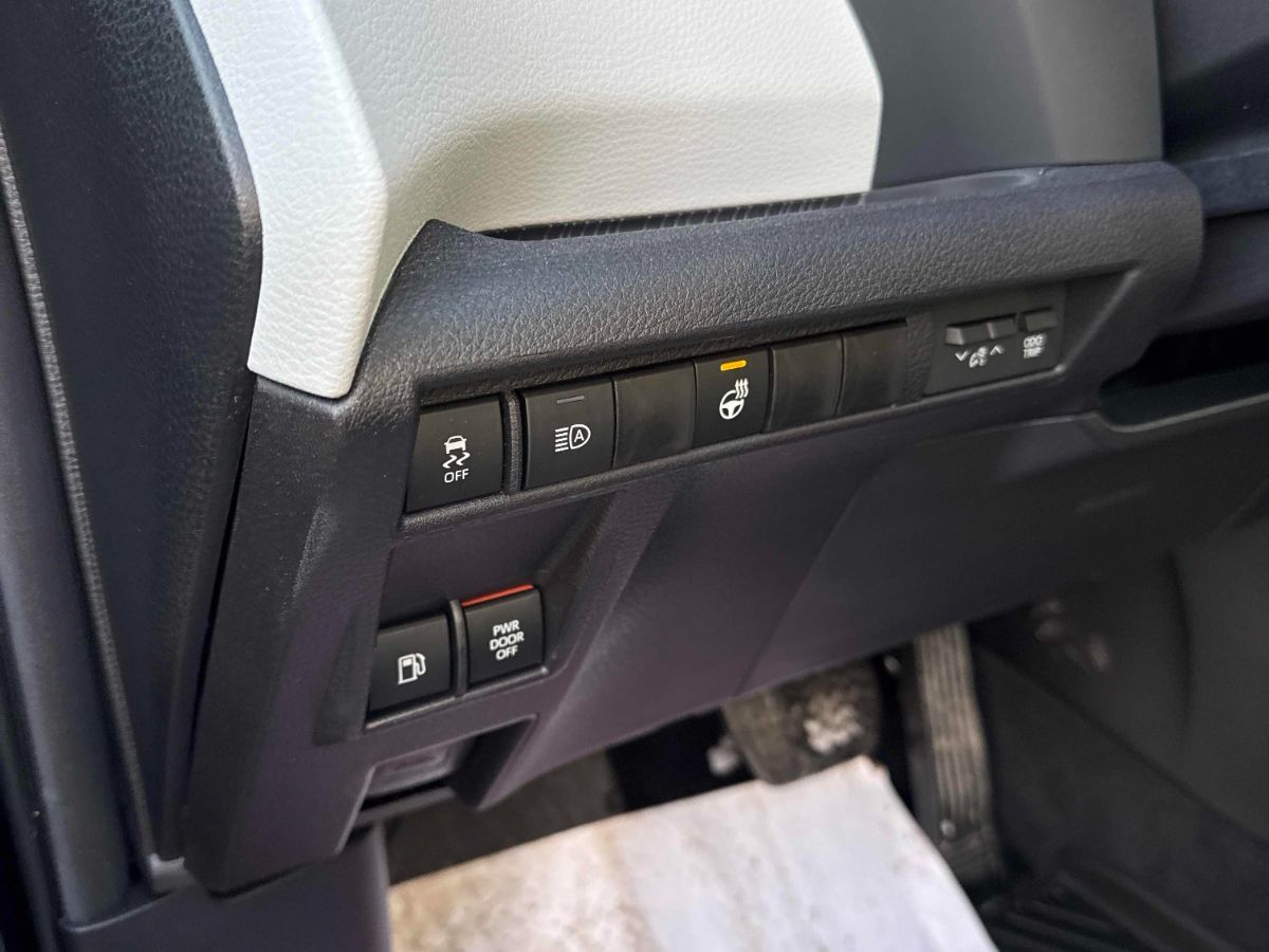 2025 Toyota Sienna Hybrid in Markham, Ontario