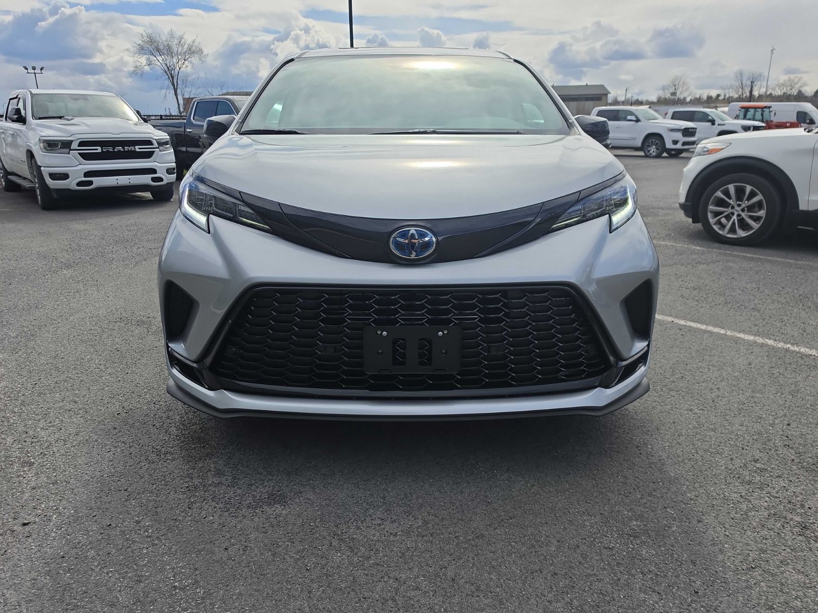 2025 Toyota Sienna Hybrid