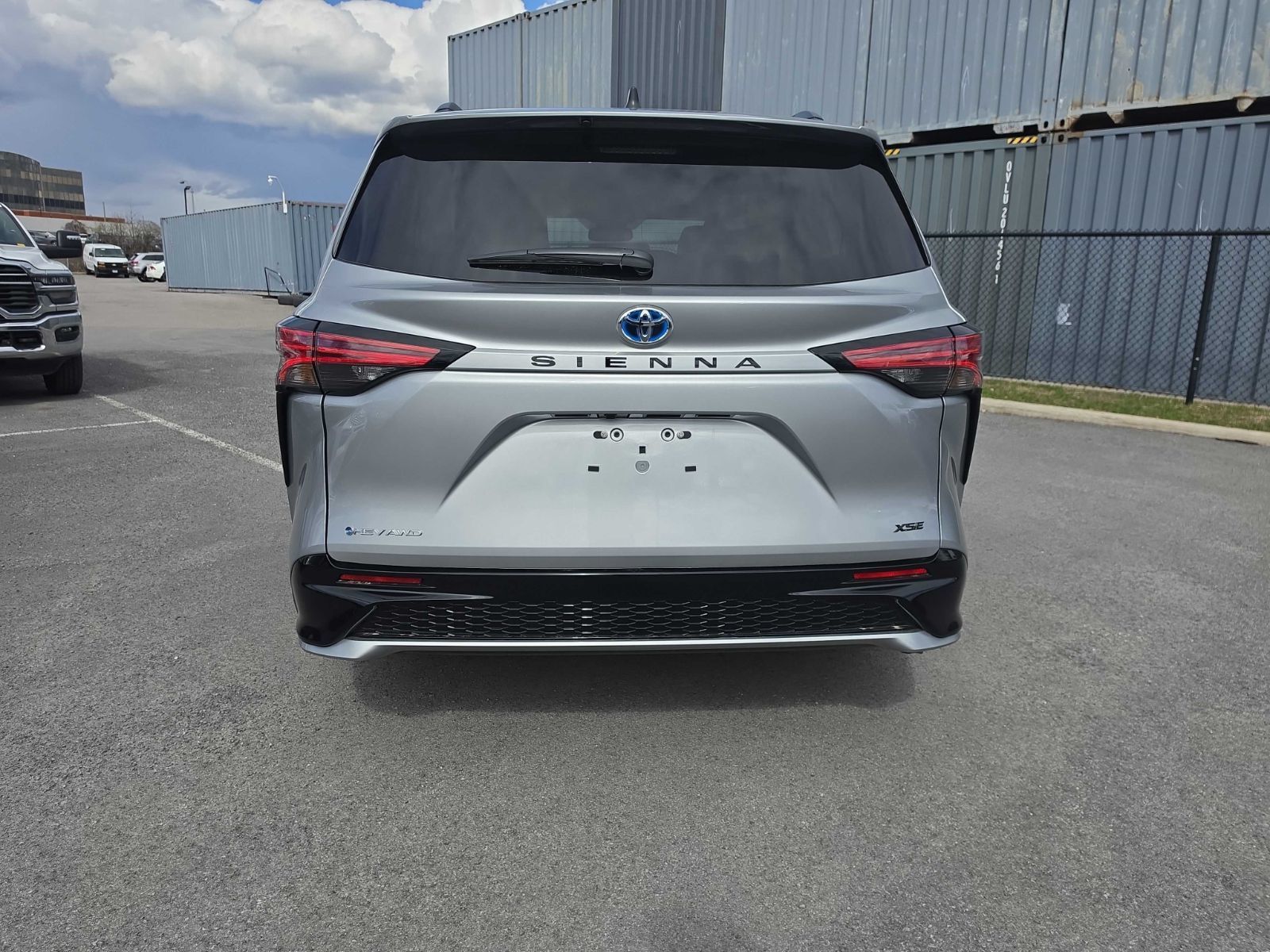 2025 Toyota Sienna Hybrid