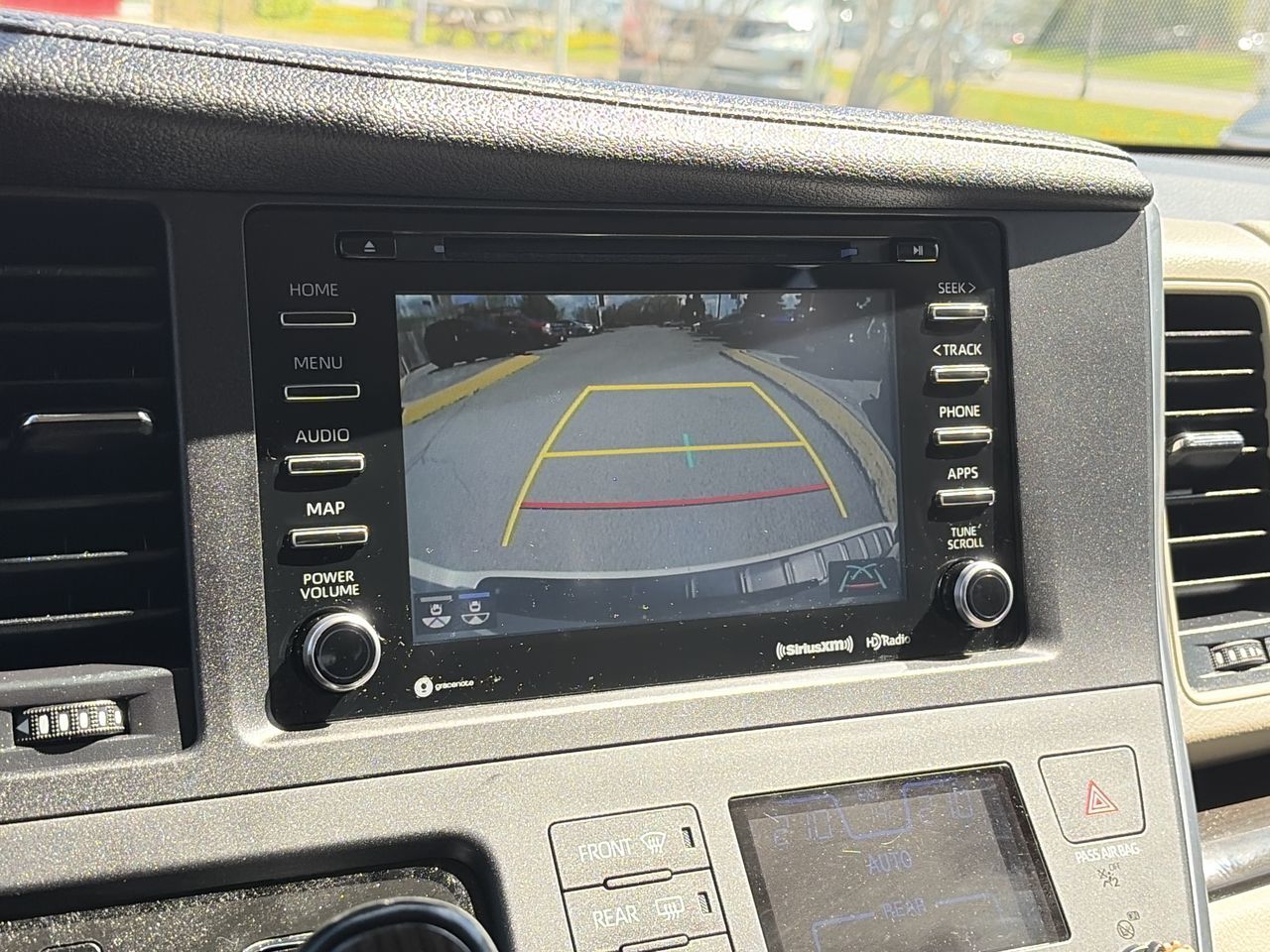 2018 Toyota Sienna in Markham, Ontario