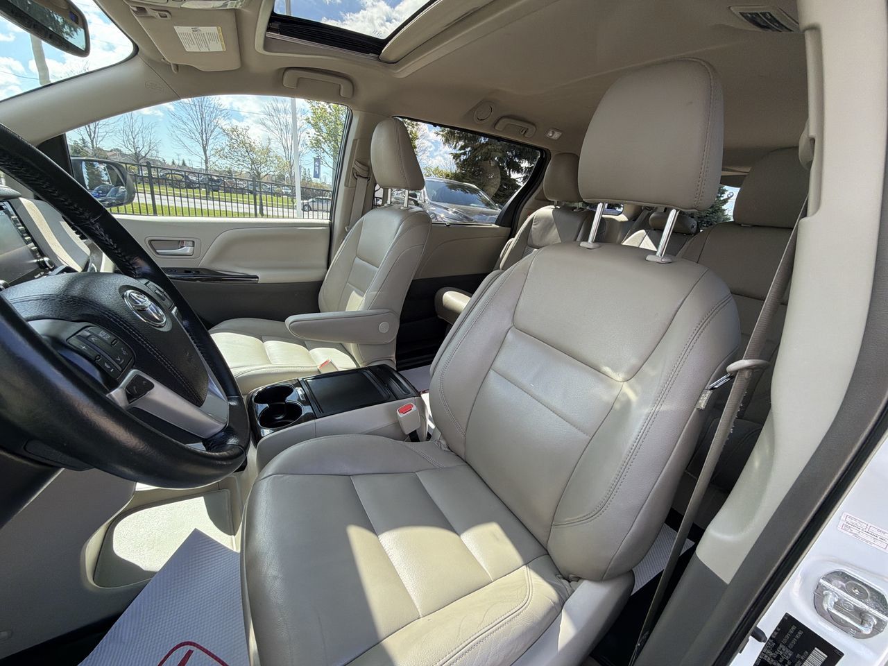 2018 Toyota Sienna in Markham, Ontario