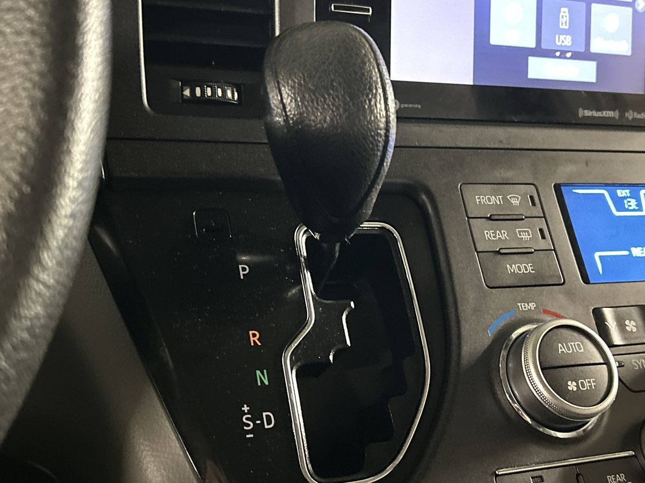 2020 Toyota Sienna in Markham, Ontario