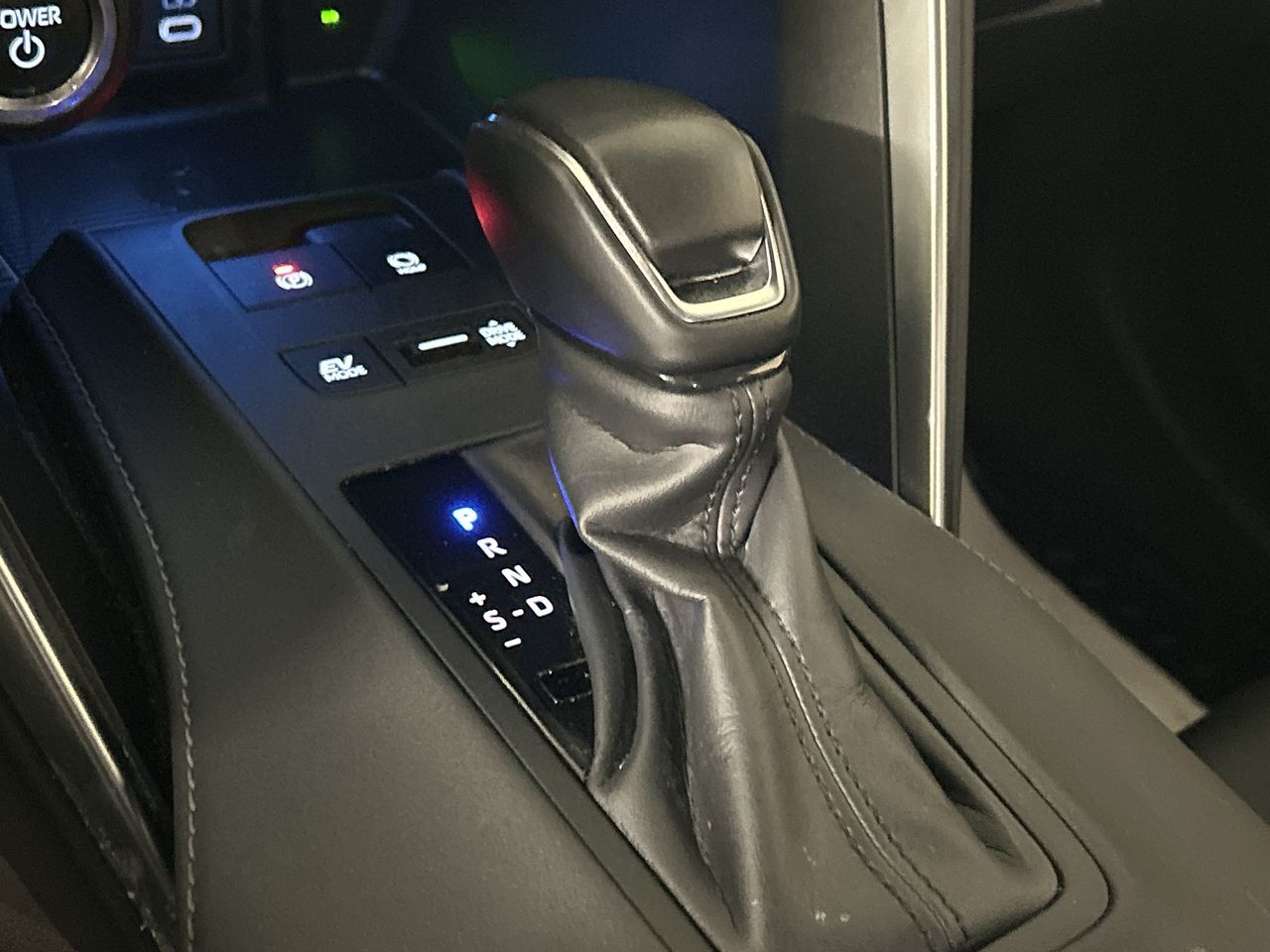 Toyota Venza Hybrid  2024 à Markham, Ontario