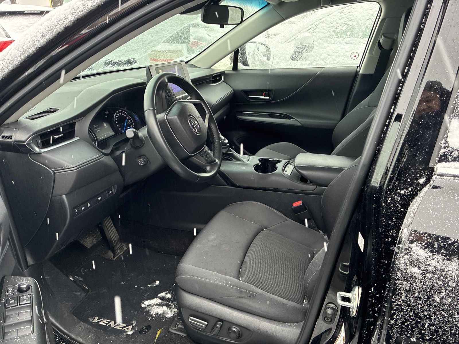 2024 Toyota Venza Hybrid in Markham, Ontario